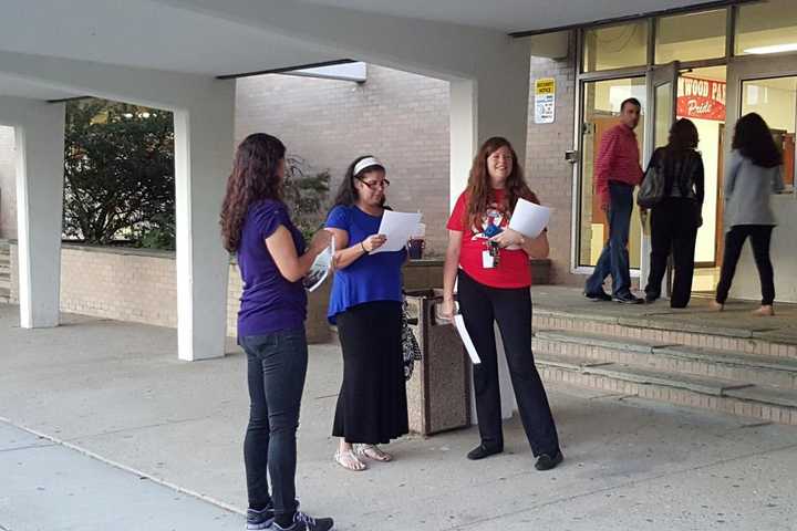 Elmwood Park Teachers Protest; Working Without Contract