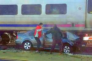 4 Bail From Stalled Car Moments Before Elmwood Park Train Crash