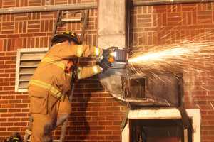 Firefighters Douse Predawn Elmwood Park Restaurant Blaze