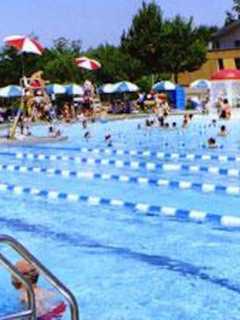 Rescuers Free Boy's Finger In Incident At Mount Pleasant Pool