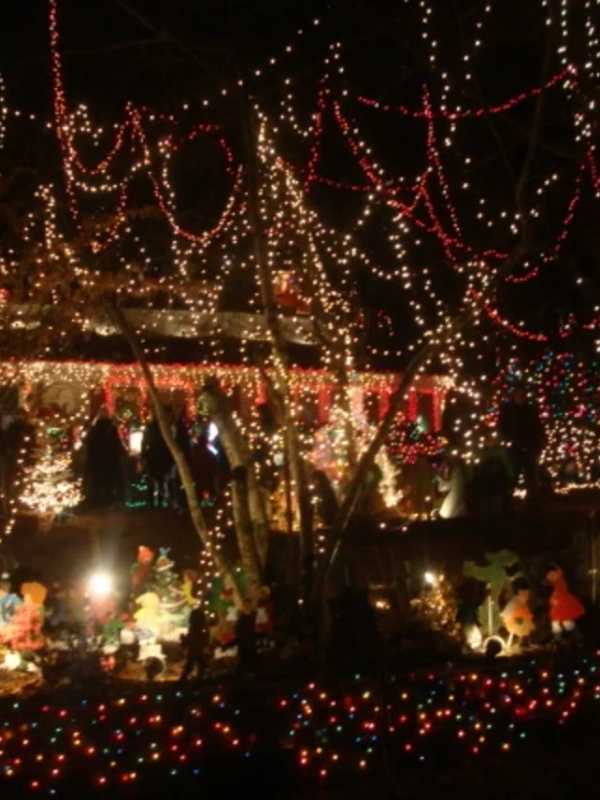 Is Your Home Decked Out? Send Us Your Holiday Photos, Fairfield