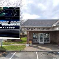 SEE ANYTHING? Smash-And-Grab Burglars Hit Wyckoff Jewelry Store