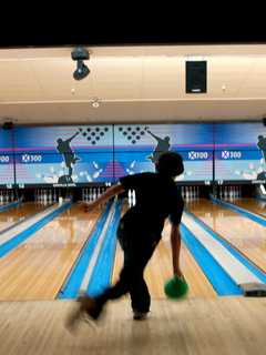 Holiday Bowl Offers Family Party Packages
