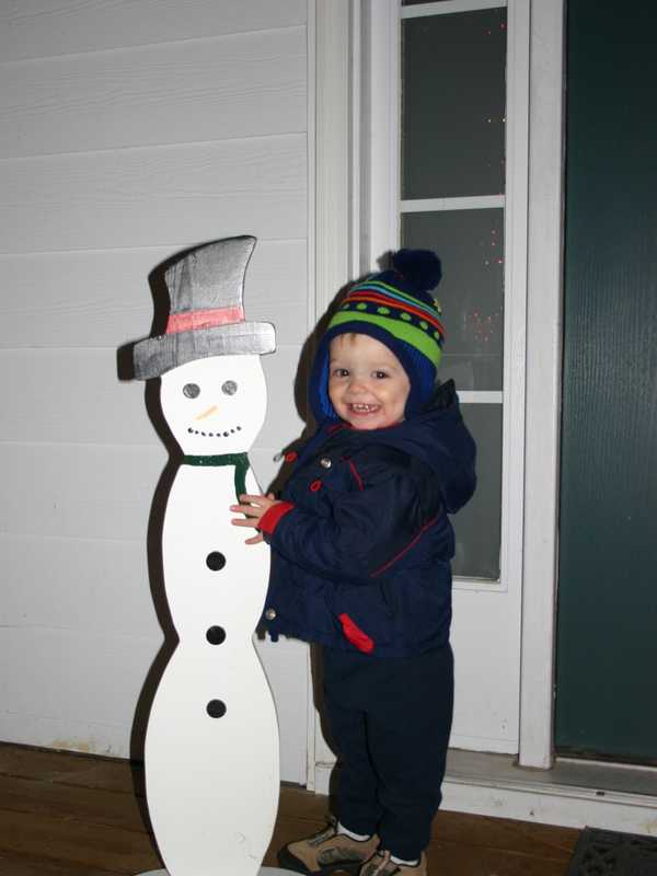 Youngsters Make Bagel Snowmen In Wyckoff 