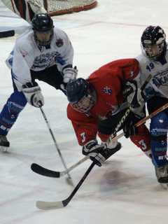 Tomahawks Teaching Youngsters At Englewood Clinics 