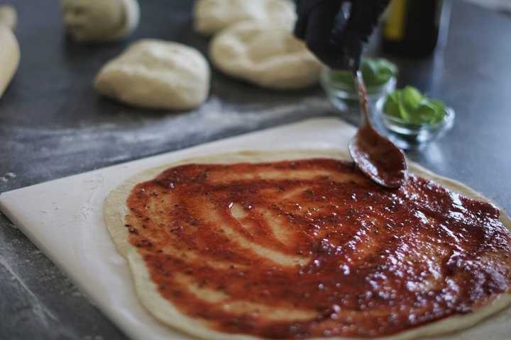 Newly Opened Suffolk County Eatery Quickly Creating Buzz Among Pizza Lovers