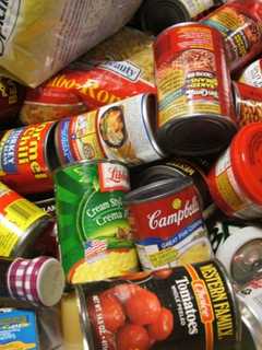 Clarkstown, People To People Team Up For Thanksgiving Food Drive