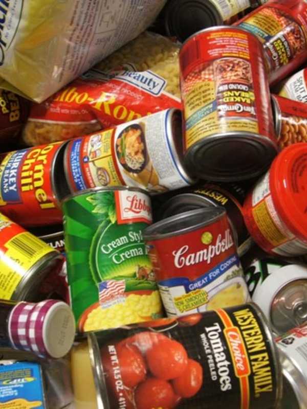 Clarkstown, People To People Team Up For Thanksgiving Food Drive