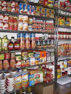 Rutherford Winter Event Benefits Needy Children, Local Food Pantry