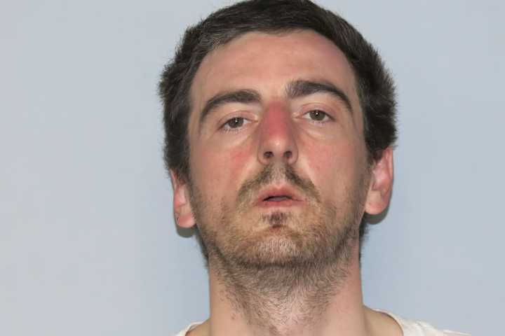 Closter PD: Teaneck Car Thief Caught After Crashing, Running
