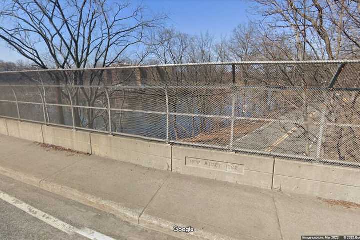 HEART STOPPER: Suicidal Girl, 15, Loses Footing Atop North Jersey Bridge, Caught By Responders