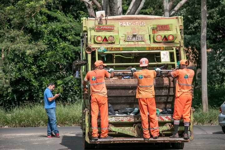 Maryland Trash Truck Worker Killed After Vehicle Overturns, Trapping Him: Police