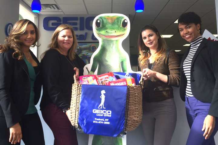 Junior League Doubles the Impact of #GivingTuesday with 2,500 Diapers