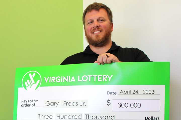Unassuming 7-Eleven Patron Wins $300K Playing VA Lottery