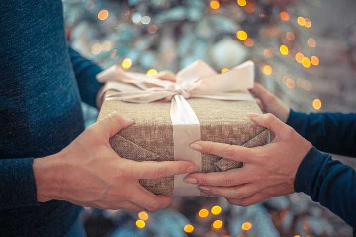 Holiday Shipping Deadlines - Order By Tuesday, Dec. 15, For Delivery Before Christmas