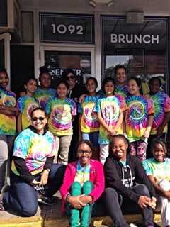 Girls Leadership Members Hit The Streets To Clean Up Graffiti In Stamford