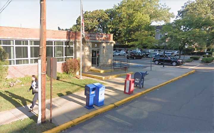 Glen Rock Post Office on Glen Avenue.