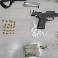 <p>Springfield officers said they found an illegal firearm, several rounds of ammunition, six bags of cocaine, seven bags of cocaine, seven bags of cocaine, and $250 in cash.</p>