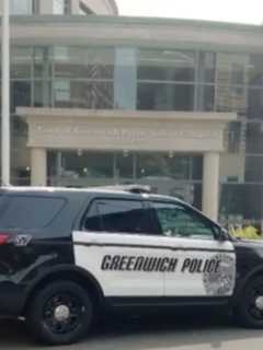 Greenwich Shoplifter Gets Away With Energy Drinks