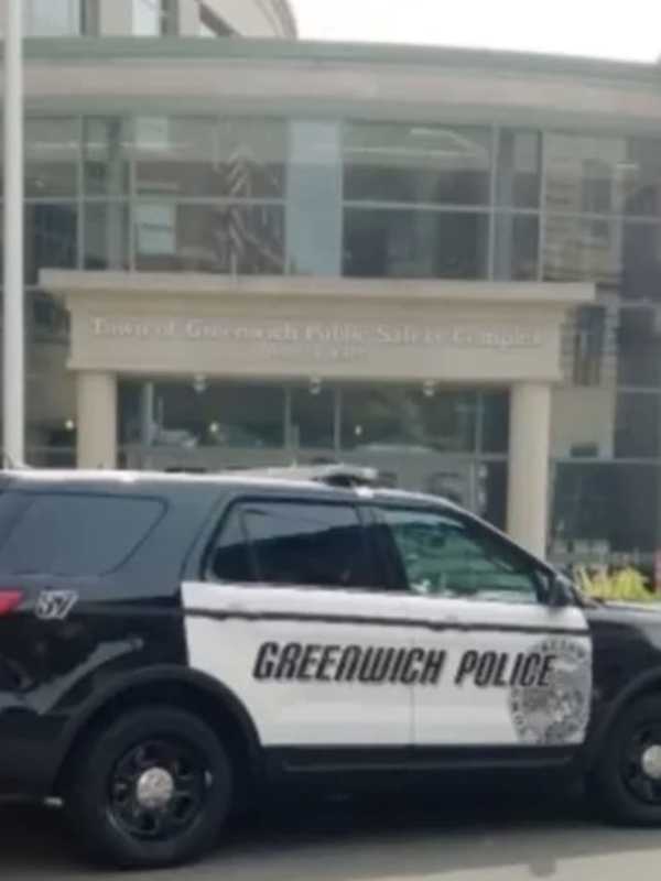 Greenwich Shoplifter Gets Away With Energy Drinks