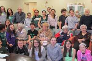 Yorktown Students Visit Fieldhome In Cortlandt Manor