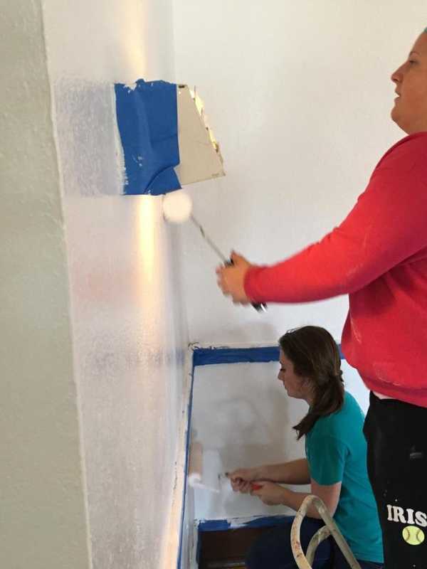 Ohio Students Volunteer At Habitat For Humanity