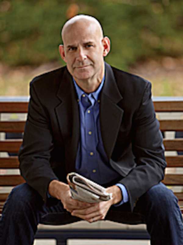Ridgewood's Harlan Coben Kicks Off Book Tour At Bookends