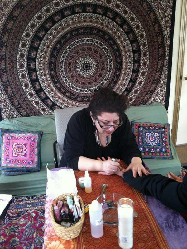 Teens Invited To Henna Workshop At Bronxville Library