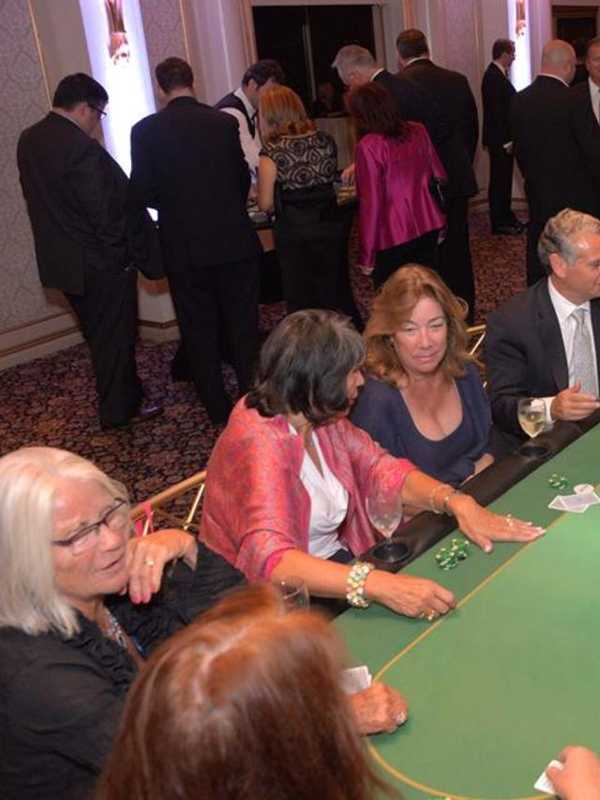 Hudson Gateway Realtors Foundation Hosts First Gala