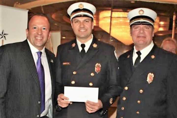 Bergen 200 Club Gives Ho-Ho-Kus Fire Department $2,500 Grant