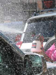 Hillsdale High School Students Wash Cars For A Cause