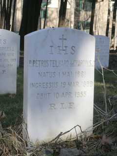 Jesuit Philosopher Pierre Teilhard De Chardin's Grave In Hyde Park