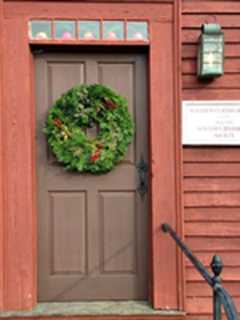 Take A Holiday Tour Of Newtown's Matthew Curtiss House Museum