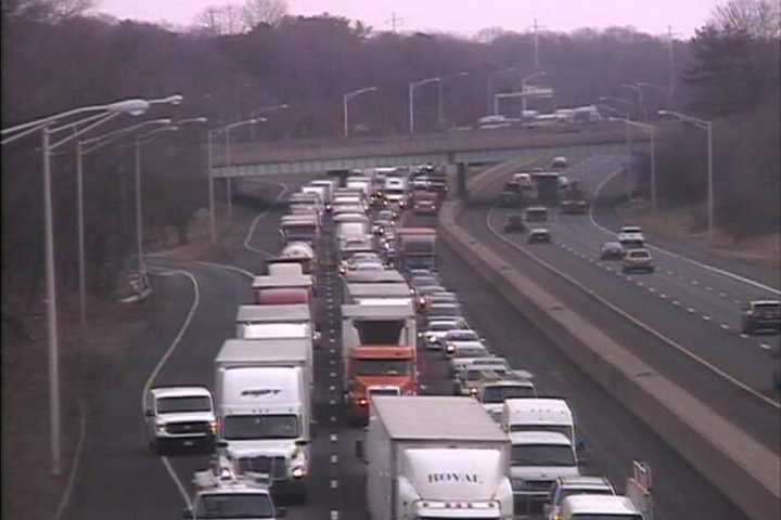 Tractor Trailer Crash Backs Up I-95 South Traffic In Westport