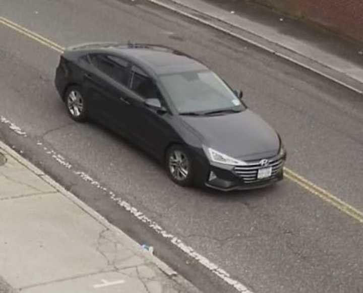 A dark-colored 2019-2020 Hyundai Elantra with a sunroof.