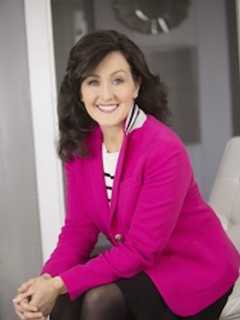 New Canaan Resident Launches Website To Help Readers