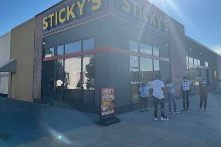 Popular Fried Chicken Restaurant Opens New Location In Hudson Valley