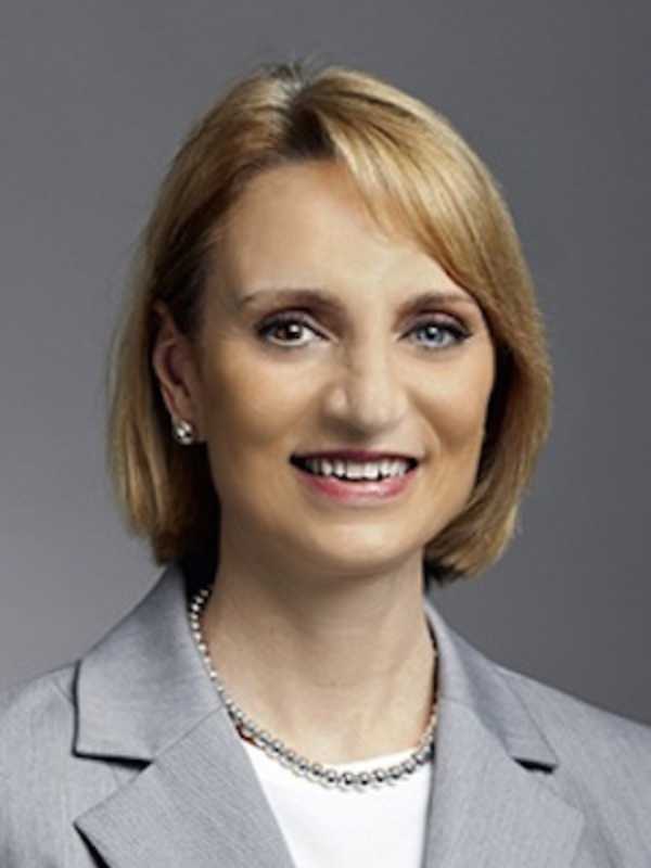 Darien's Klein Earns Women's Leadership Award For Affordable Housing Work