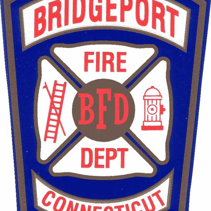 Bridgeport firefighters swiftly put out a Poplar Street fire Sunday, according to the Connecticut Post.