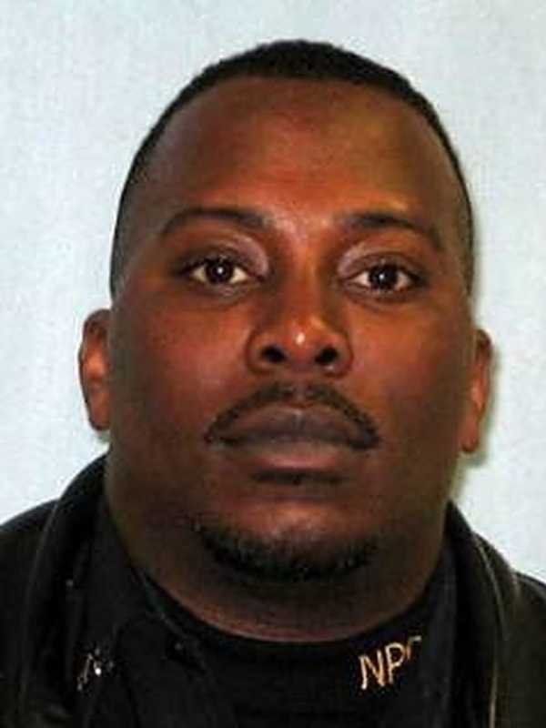 Newark Officer Who Once Disrupted Armed Robbery While Getting Haircut Dies, 47