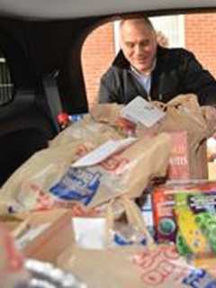 Central Hudson Employees Bring Thanksgiving To Dutchess Families