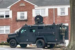 Tear Gas Ends Hours-Long SWAT Standoff With Knife-Wielding Man At Bergen Garden Apartment