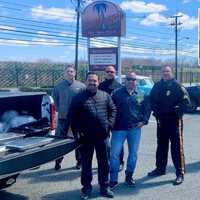 Moonachie Police Bring Lunch To Hospital Staff