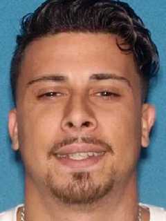 Bogus 911 Call Of Man With Gun Brings Police To Popular Bogota Bar Forced Closed By Crime