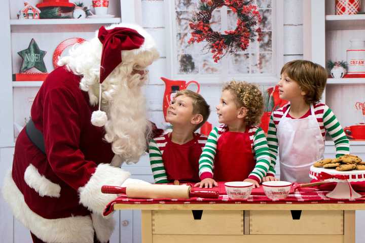 CAST YOUR VOTE: Daily Voice Holiday Card Contest 2019