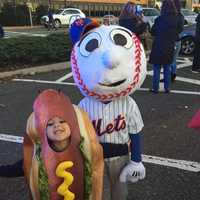 <p>Mr. Met and his ballpark frank (brother)</p>