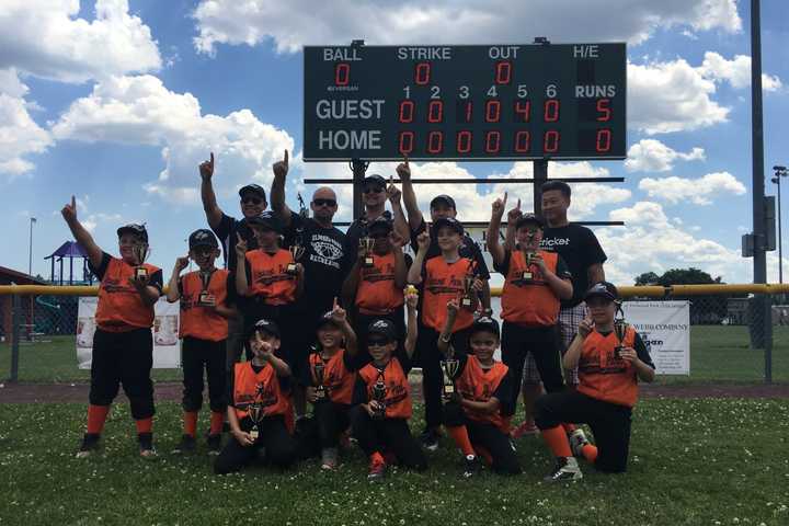 Elmwood Park Little League Team Wins Minor League Crown