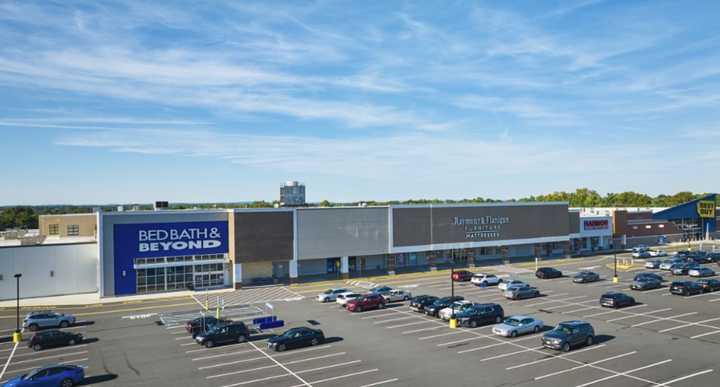 The space formerly occupied by Retro Fitness in Woodbridge will be replaced by a UFC gym.