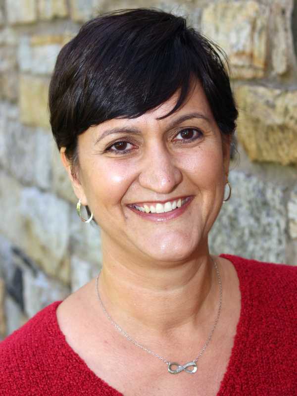 Larchmont Therapist Helps Clients Achieve Goals With New British Technique