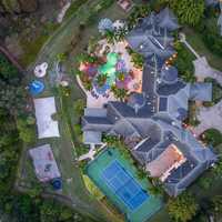 <p>Aerial shot of Johnny Damon's $30 million lakefront home at 6004 Cartmel Ln, Windermere, Florida.</p>